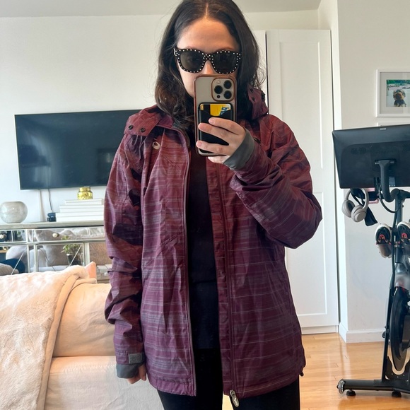 ASICS Rain Jacket - Size Small - Picture 3 of 5